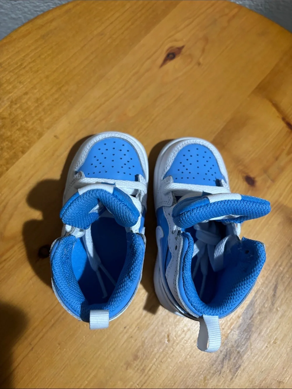 Nike Kids Blue and White Athletic Sneakers 5C